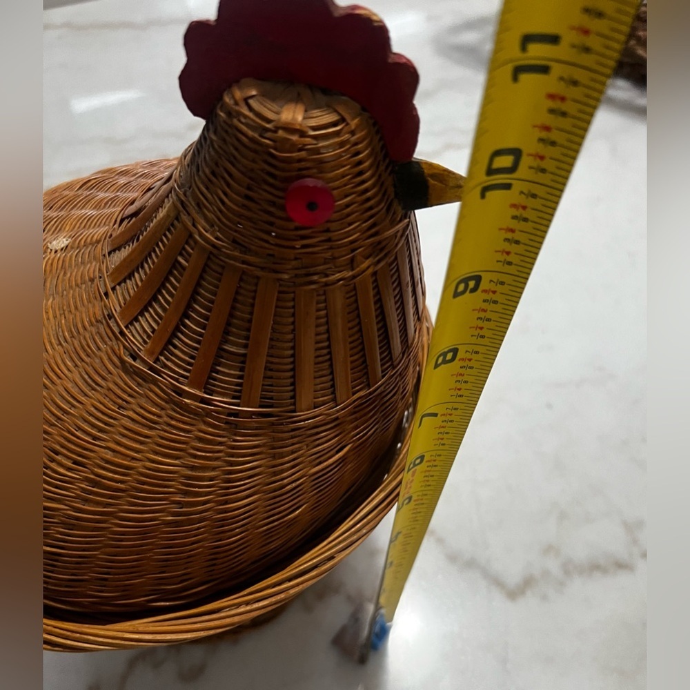 Vintage Chicken Folk Art Wicker Wood Bamboo Lidded Egg Basket Handwoven 1960’s - Picture 10 of 10